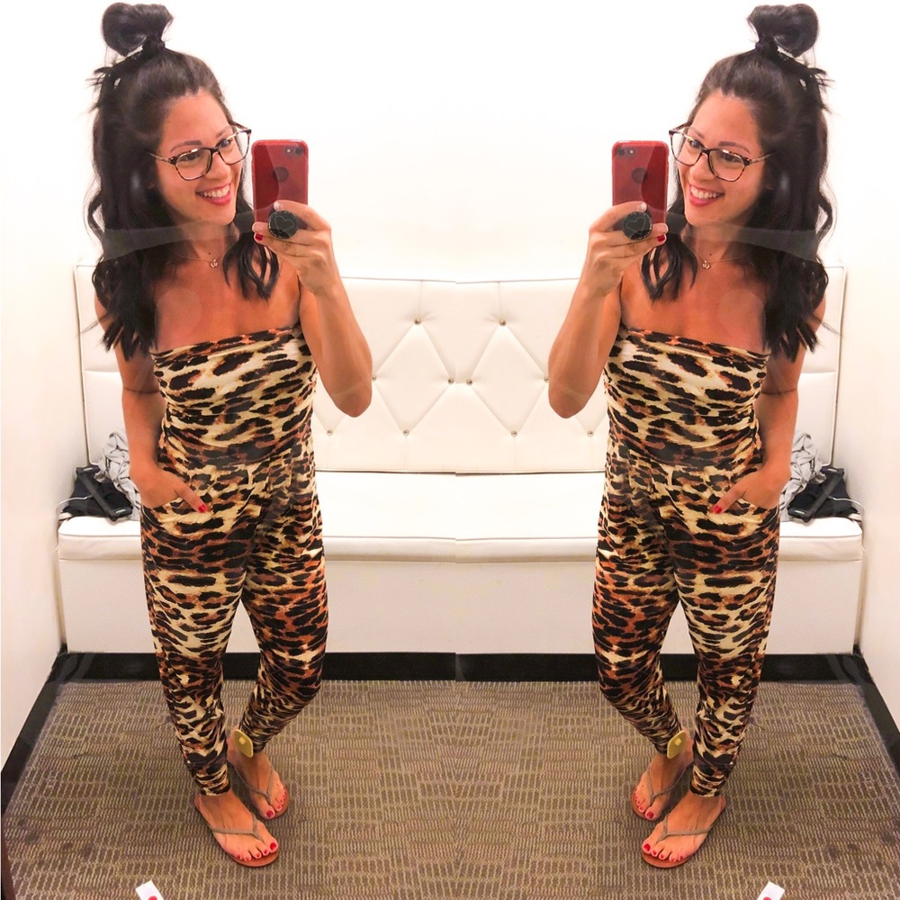Leopard print jumpsuit with pockets!
